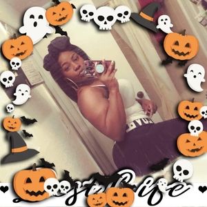 Meet your Posher, Chanteariya